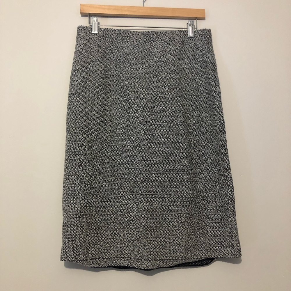 St. John Collection Navy And White Knit Women’s Size 8 Pencil Skirt